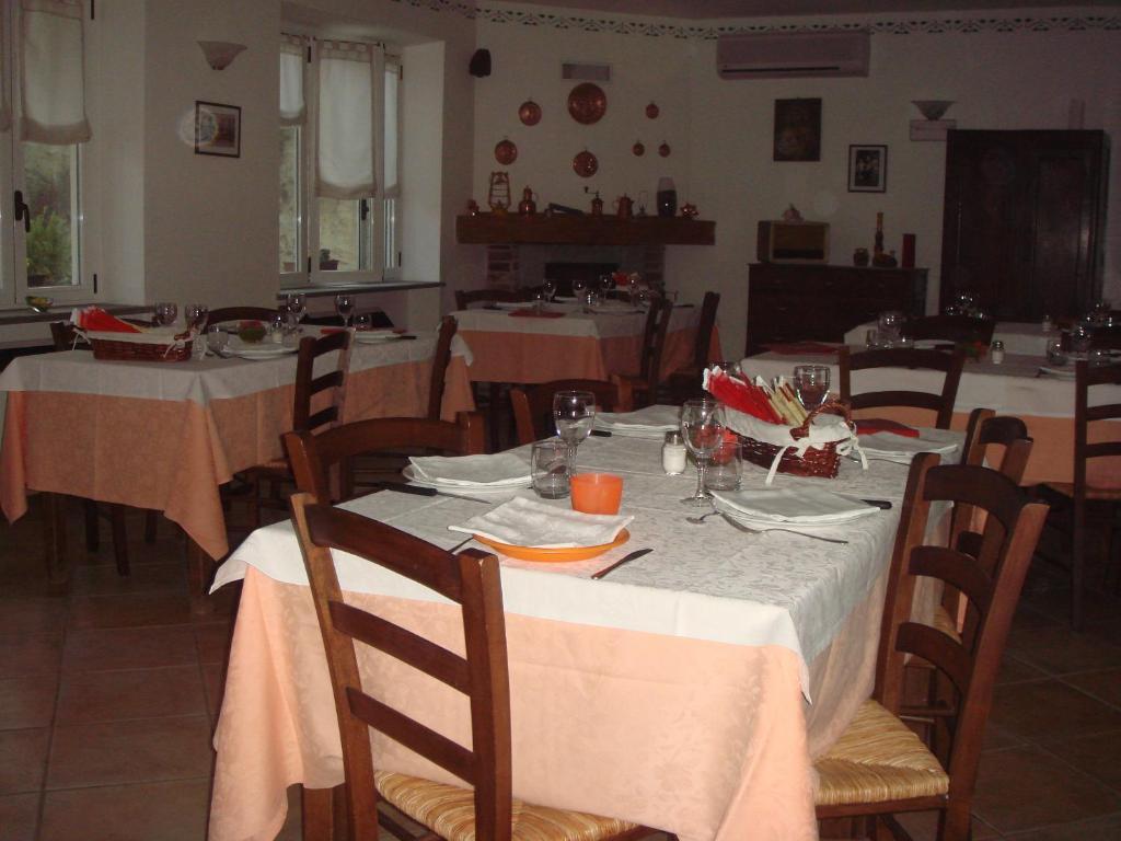 Agriturismo Cascina Vrona Villa Monteu Roero Kültér fotó