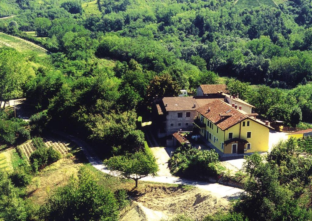 Agriturismo Cascina Vrona Villa Monteu Roero Kültér fotó